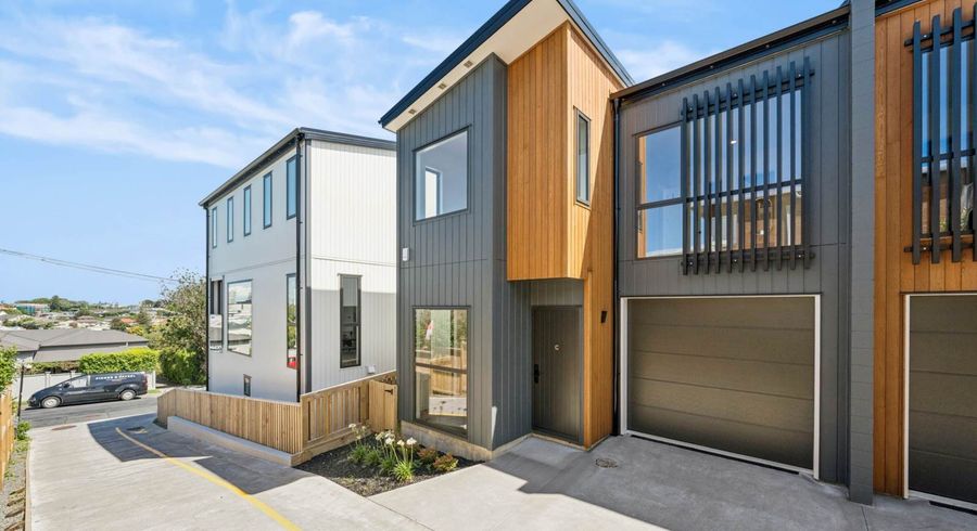  at 2C Rangitoto Terrace, Milford, Auckland