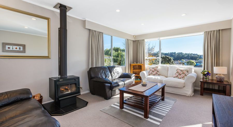  at 50 Hicks Close, Whitby, Porirua