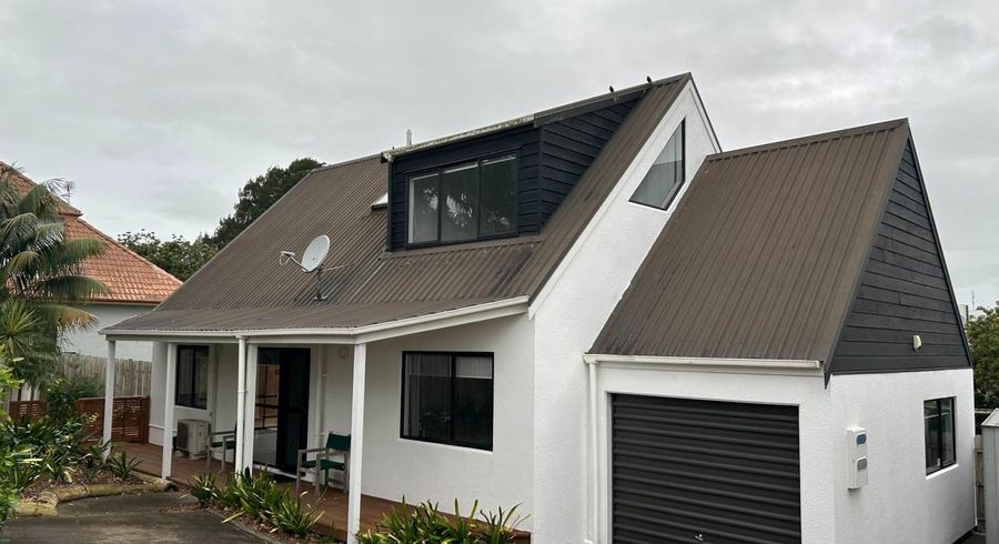  at 2/74 Whitford Road, Howick, Manukau City, Auckland