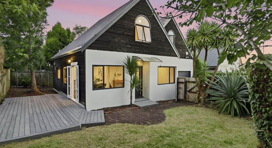  at 1B Pelham Avenue, Point Chevalier, Auckland City, Auckland