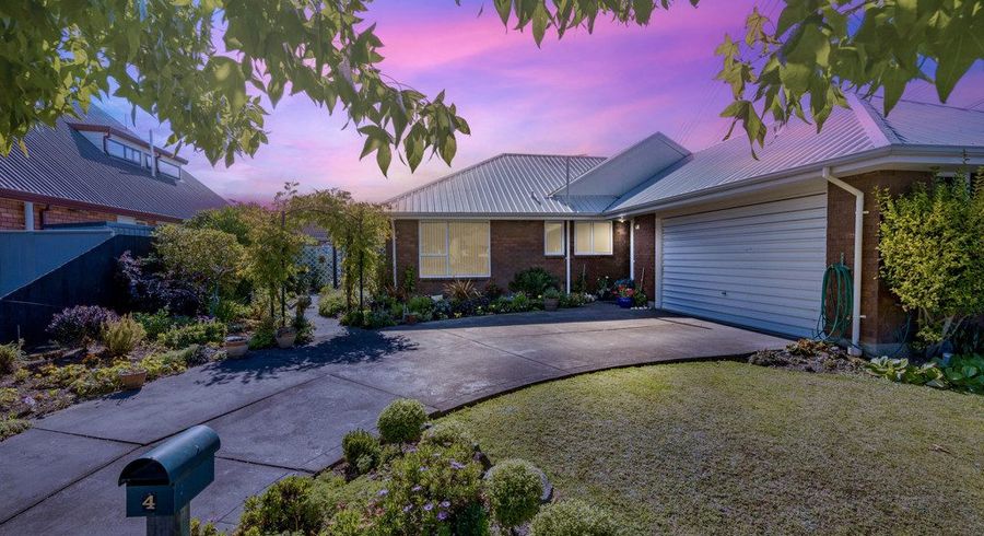  at 4 Briar Place, Avonhead, Christchurch City, Canterbury