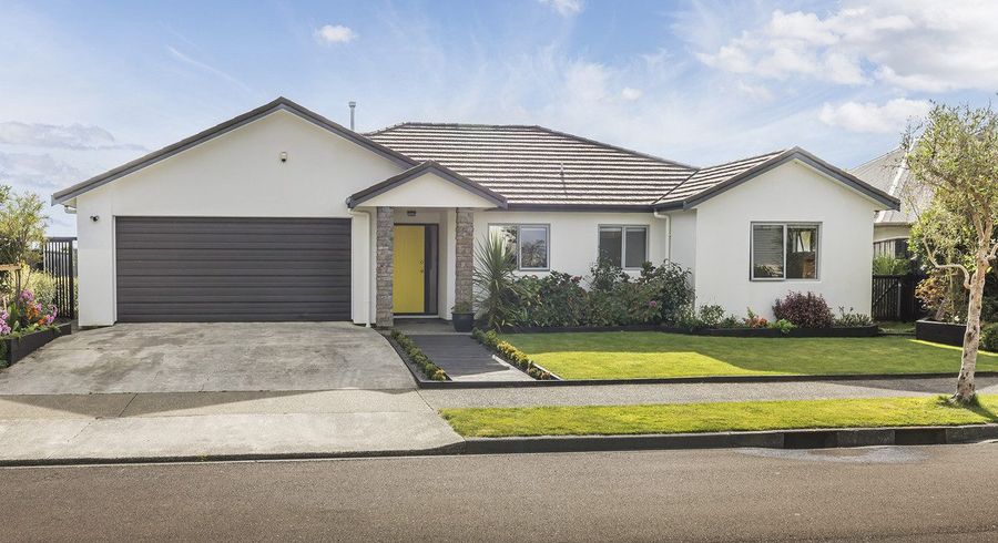  at 3 Greenstone Place, Aotea, Porirua, Wellington
