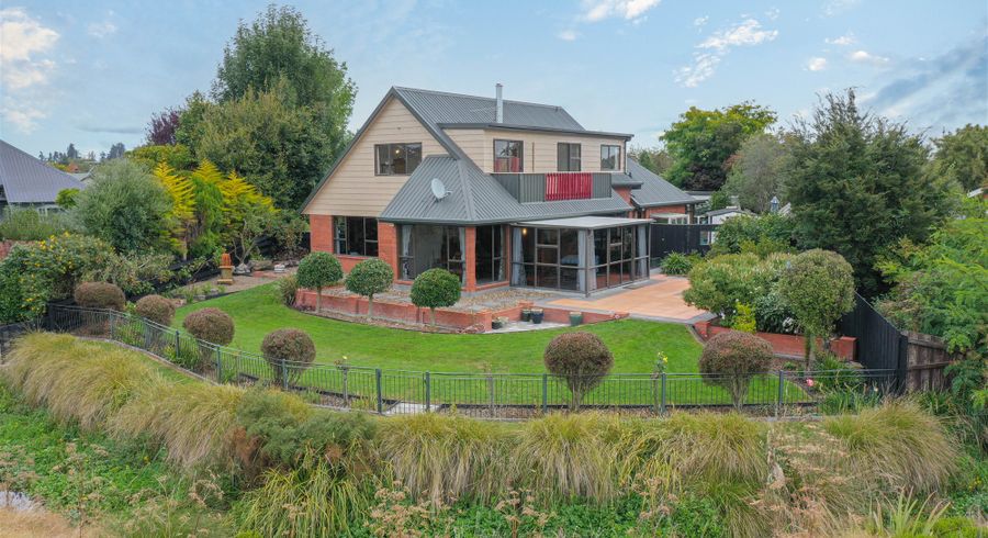  at 8 Balmoral Place, Allenton, Ashburton