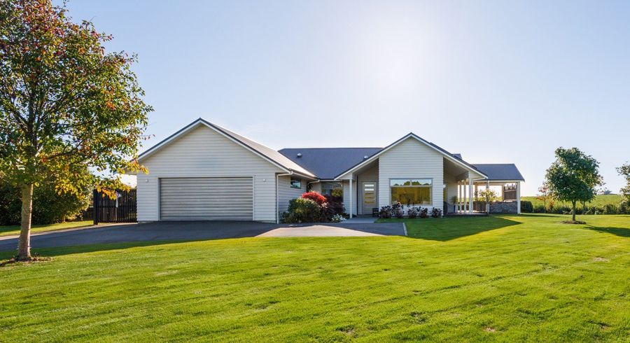  at 20 Loveston Lane, Kelvin Grove, Palmerston North