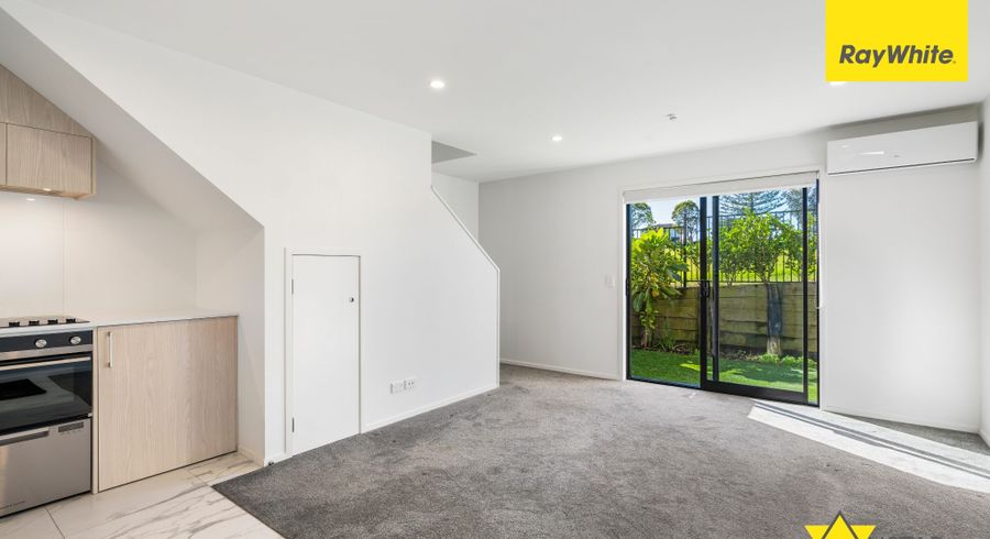  at 10/81 Kervil Avenue, Te Atatu Peninsula, Waitakere City, Auckland
