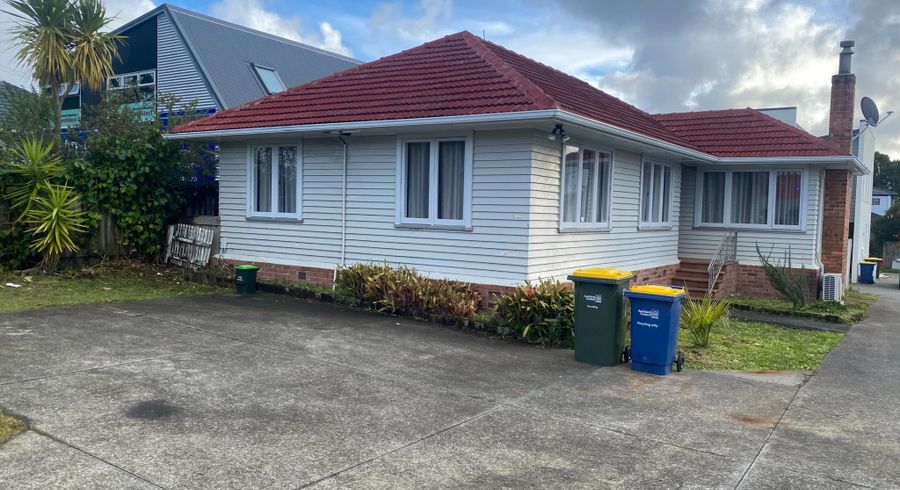  at 120 Lincoln Road, Henderson, Auckland