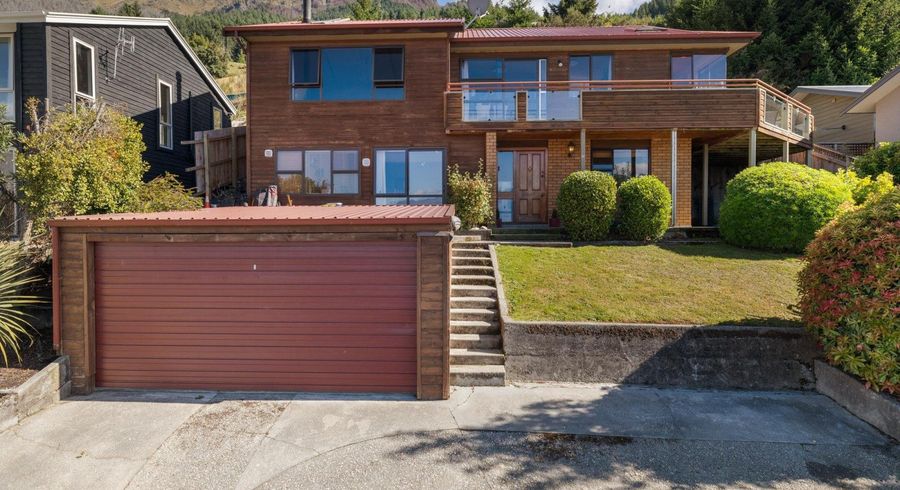  at 48 Wynyard Crescent, Fernhill, Queenstown