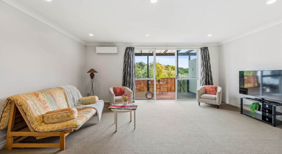  at 9 Clearwater Cove, West Harbour, Waitakere City, Auckland