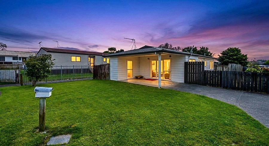  at 1/20 Solveig Place, Randwick Park, Manukau City, Auckland