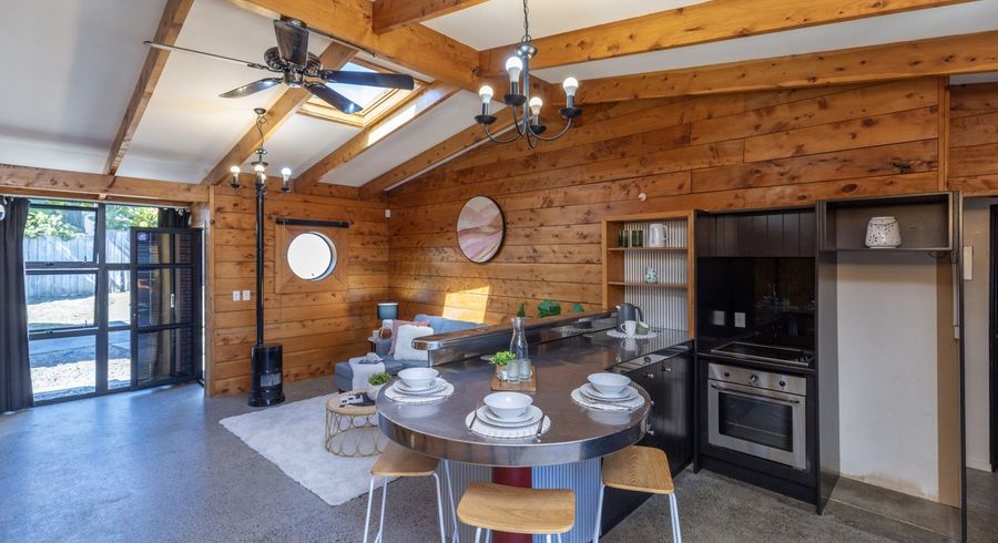  at 102A Seaview RD, PARAPARAUMU BEACH, PARAPARAUMU