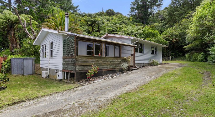  at 7 Waipuna Grove, Stokes Valley, Lower Hutt, Wellington