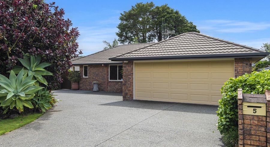  at 5 Conifer Grove, Kamo, Whangarei
