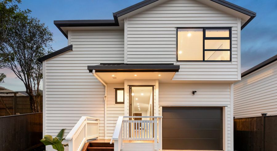  at 10 Egret Court, Unsworth Heights, North Shore City, Auckland