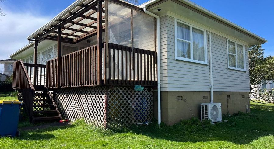  at 44  Preston Ave, Henderson, Waitakere City, Auckland