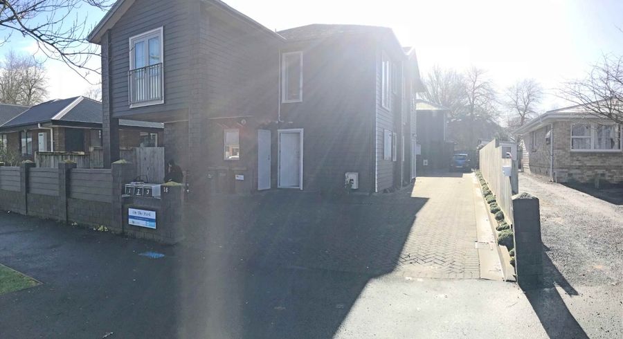  at 2/16 Greensboro Street (Room D), Hillcrest, Hamilton, Waikato