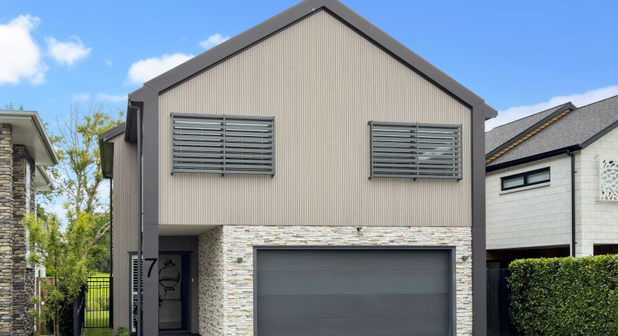  at 7 Tomonga Way, Bucklands Beach, Auckland