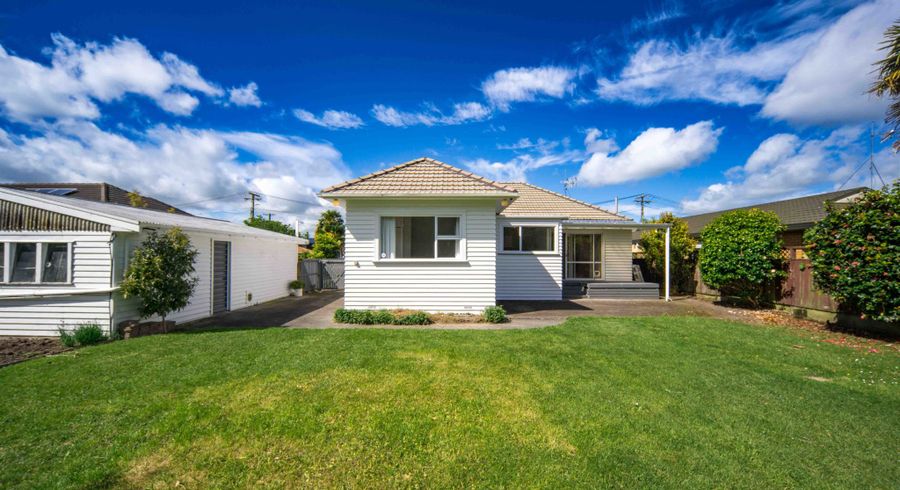  at 21 Pearsons Avenue, Claudelands, Hamilton, Waikato