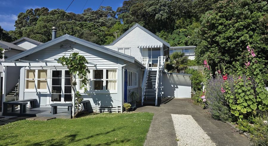  at 2 Aputa Avenue, Te Puru