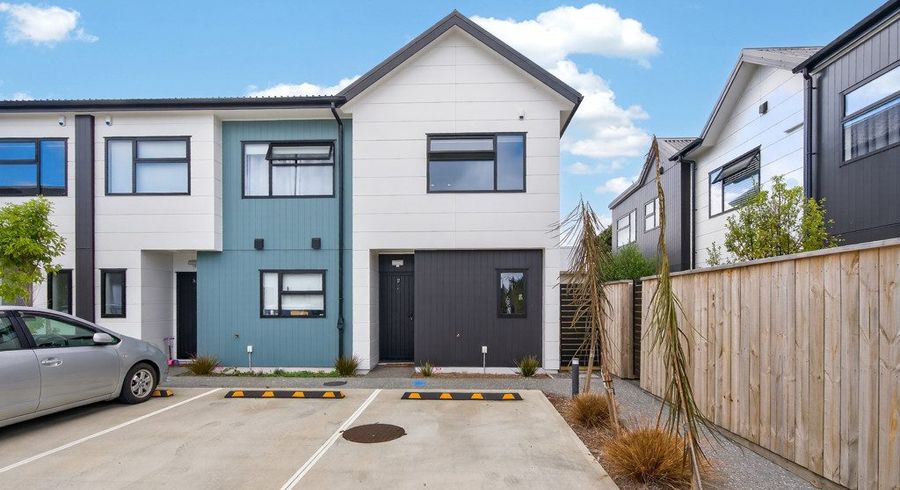  at 17/15 Brook Street, Waiwhetu, Lower Hutt, Wellington