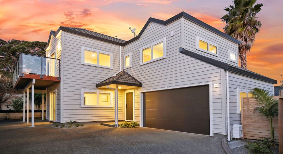  at 352 East Coast Road, Sunnynook, North Shore City, Auckland