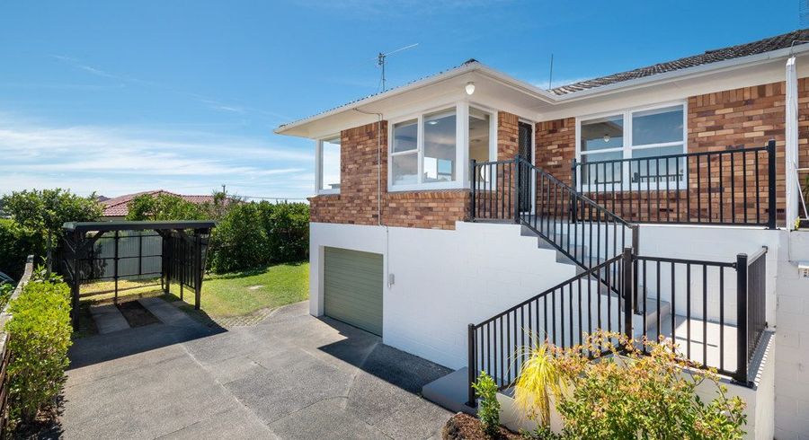  at 2/12 Westwell Road, Belmont, North Shore City, Auckland