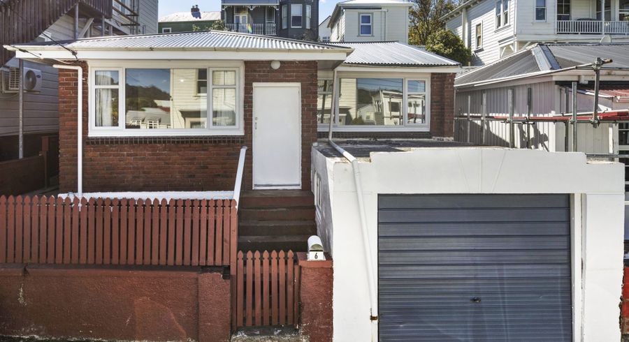  at 6 Howard Street, Mount Cook, Wellington