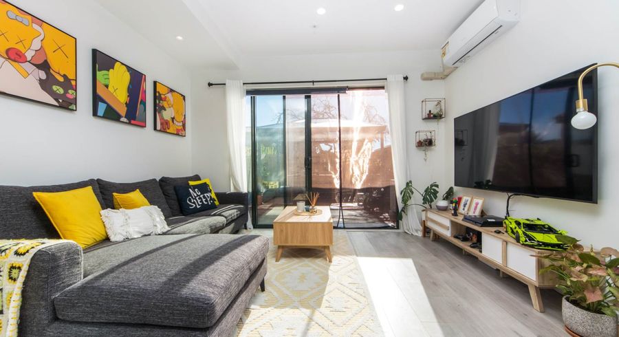  at 5/46 Te Kanawa Crescent, Henderson, Auckland