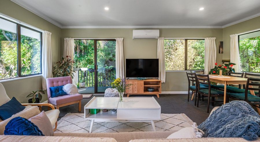  at 2/43 Sabulite Road, Kelston, Waitakere City, Auckland