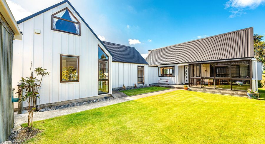  at 11 Burtts Road, Durie Hill, Whanganui, Manawatu / Whanganui