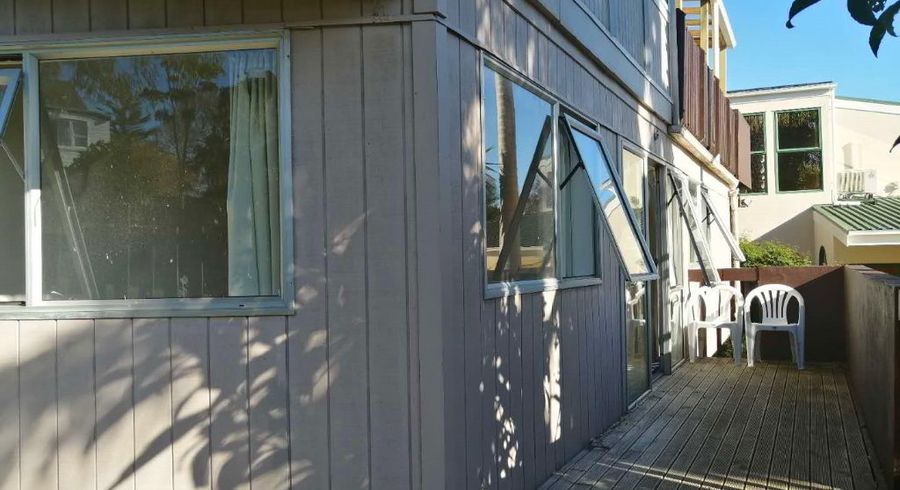  at 30 Houston Place, Bayview, North Shore City, Auckland