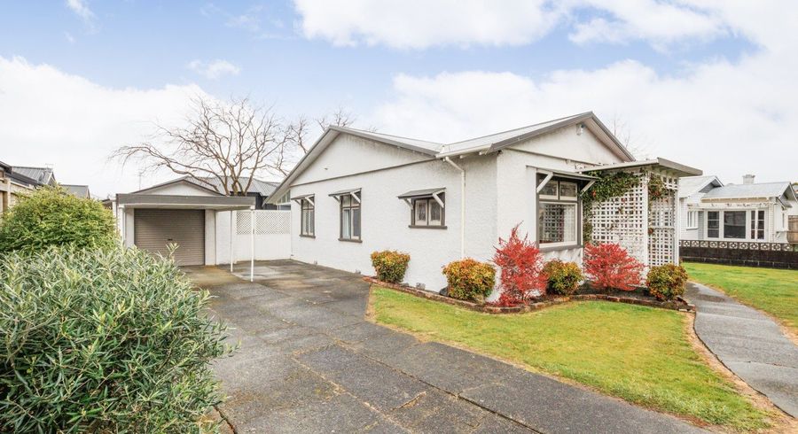  at 19 Brightwater Terrace, Terrace End, Palmerston North, Manawatu / Whanganui