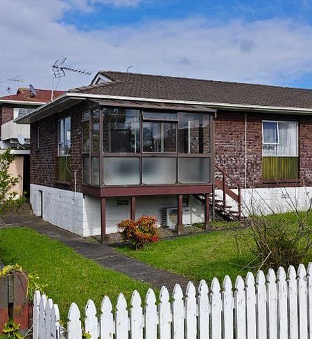  at 2/56 Rimu Street, New Lynn, Waitakere City, Auckland