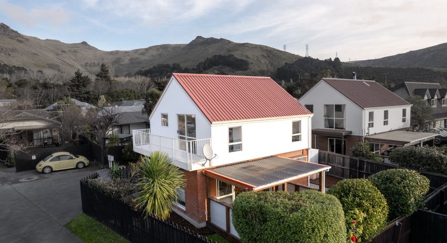  at 1/3 Clonbracken Lane, Heathcote, Christchurch City, Canterbury