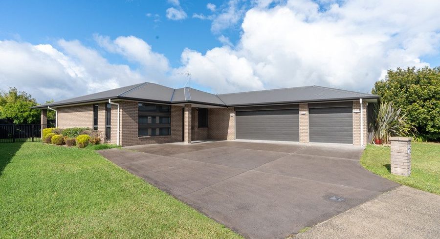  at 3 Denham Court, Flagstaff, Hamilton