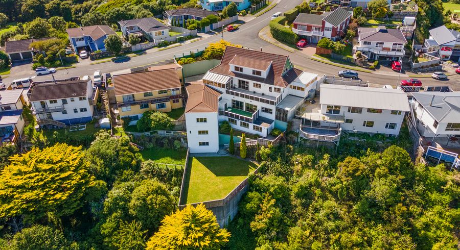  at 46 Eskdale Road, Papakowhai, Porirua