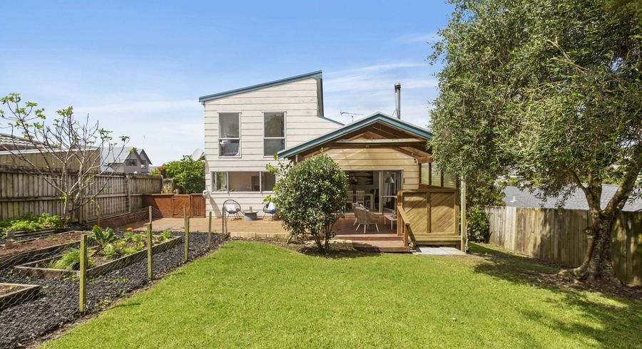  at 8 Wiriana Place, Stanmore Bay, Whangaparaoa