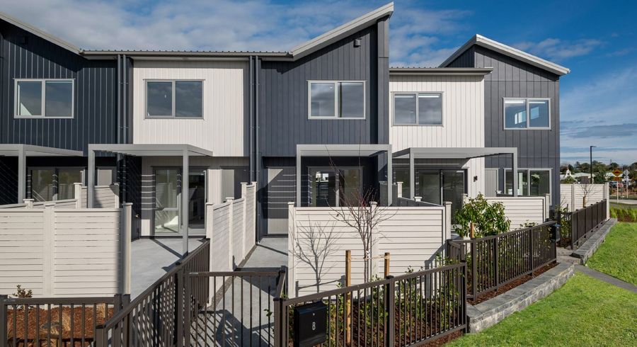  at 8 Pohorama Lane, Conifer Grove, Papakura, Auckland