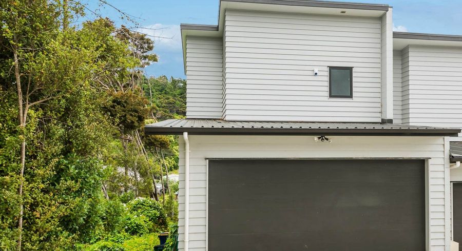  at 4/75 Tamahere Drive, Glenfield, Auckland