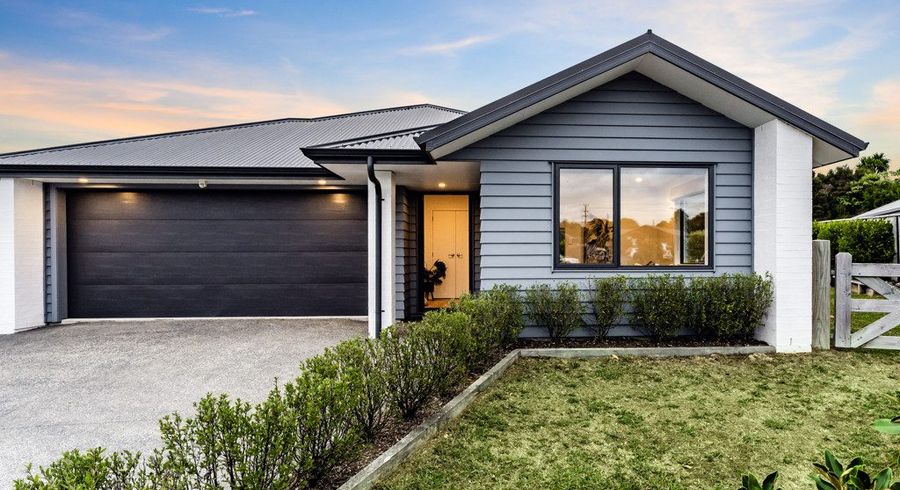  at 5 Magnolia Lane, Helensville