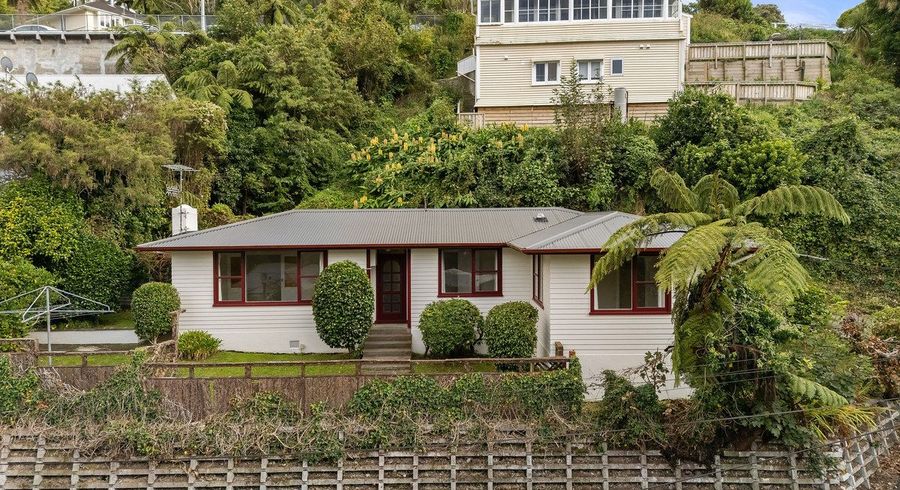  at 23 Governor Road, Northland, Wellington