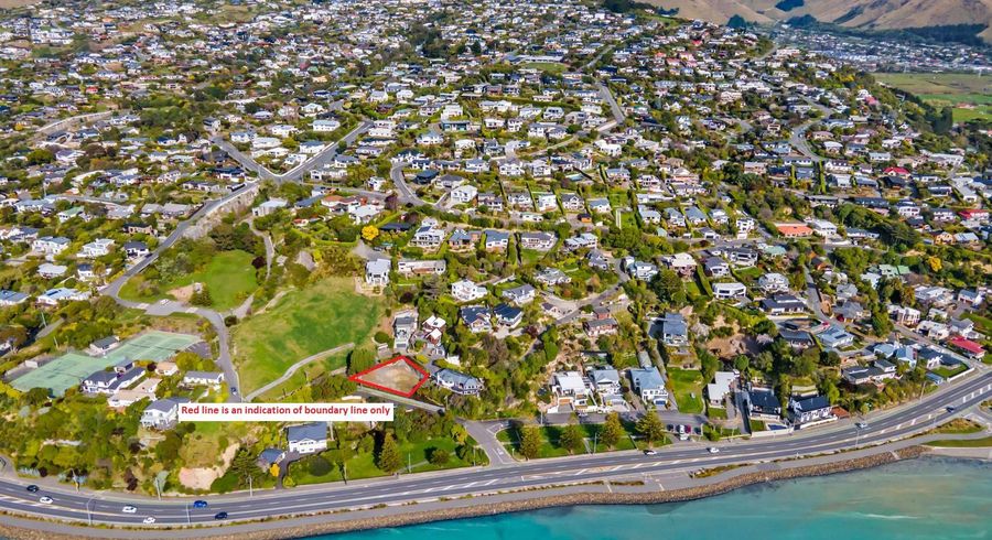  at 2/4 The Brae, Mount Pleasant, Christchurch