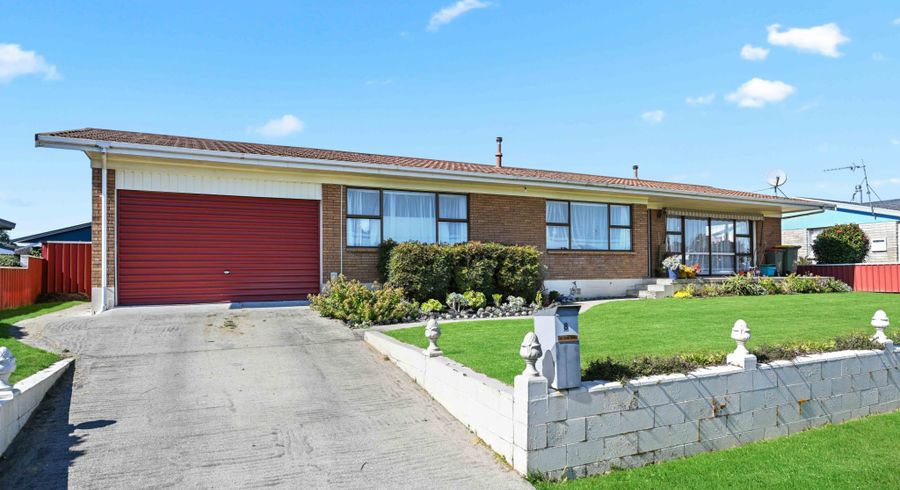  at 8 Sandalwood Drive, Dinsdale, Hamilton