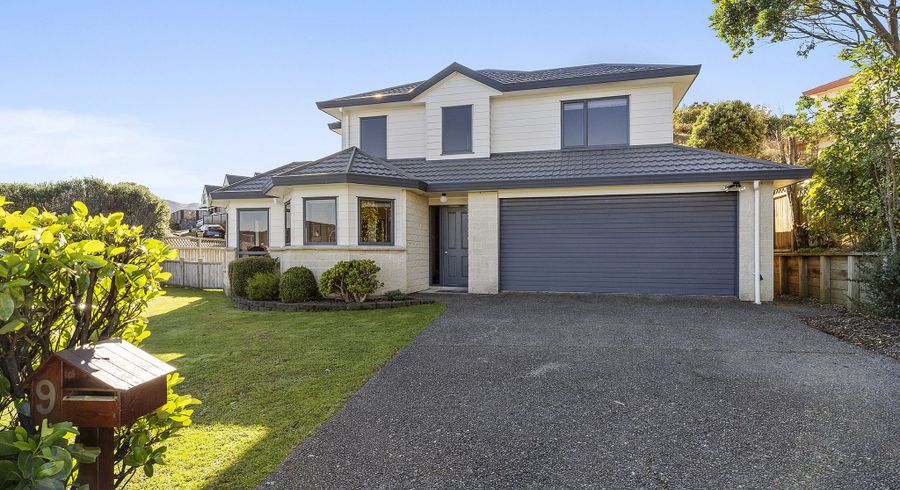 at 9 Kilkelly Close, Tawa, Wellington