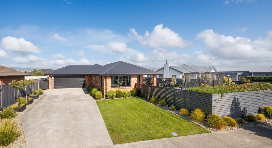  at 35 Chestnut Close, Kelvin Grove, Palmerston North, Manawatu / Whanganui