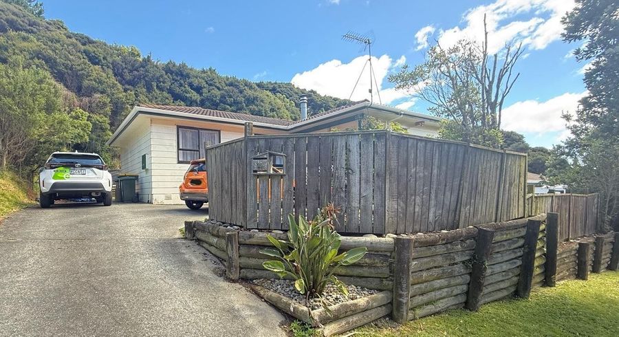  at 39 Omapere Street, Whitby, Porirua, Wellington
