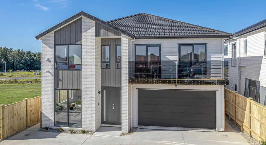  at 19 Knockanara Drive, Flat Bush, Manukau City, Auckland