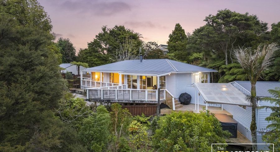 at 33 Lookout Drive, Laingholm, Auckland