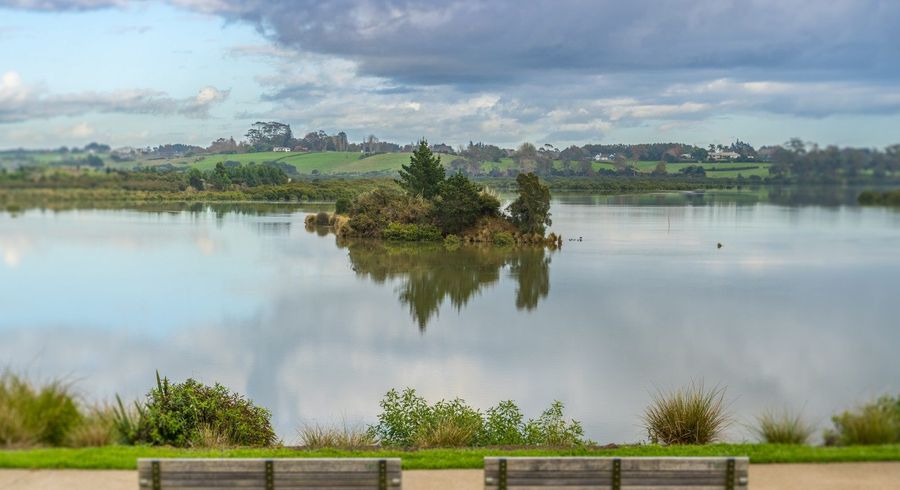  at 2 Emerald Avenue, Rosehill, Papakura, Auckland