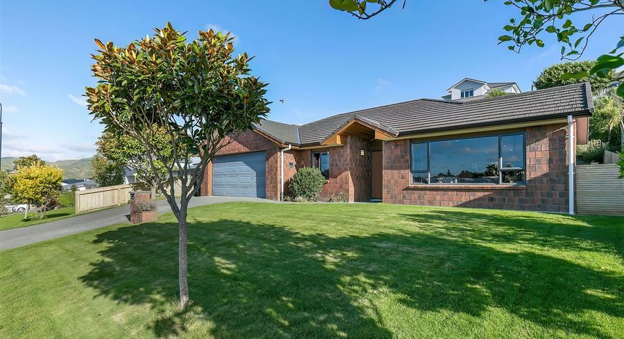 at 16 Dusky Crescent, Aotea, Porirua