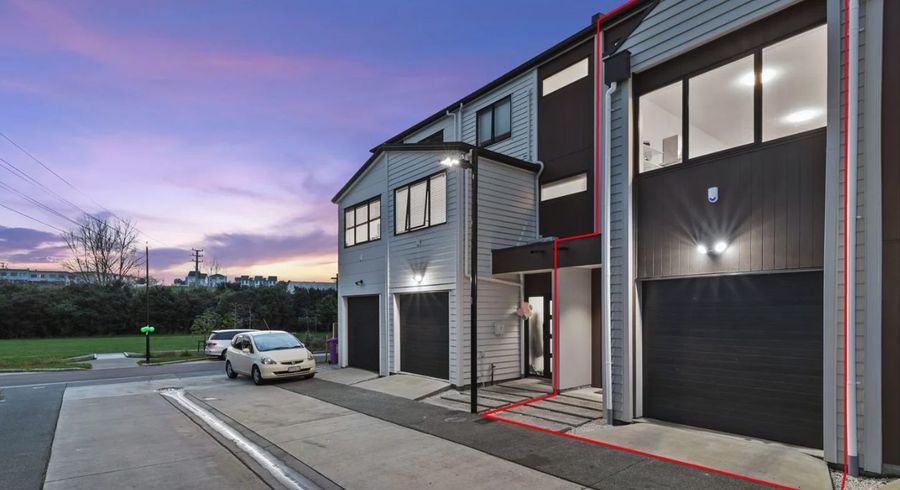  at 5 Bloom Crescent, Sunnyvale, Waitakere City, Auckland